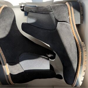 Women's Black Chelsea Style Boot